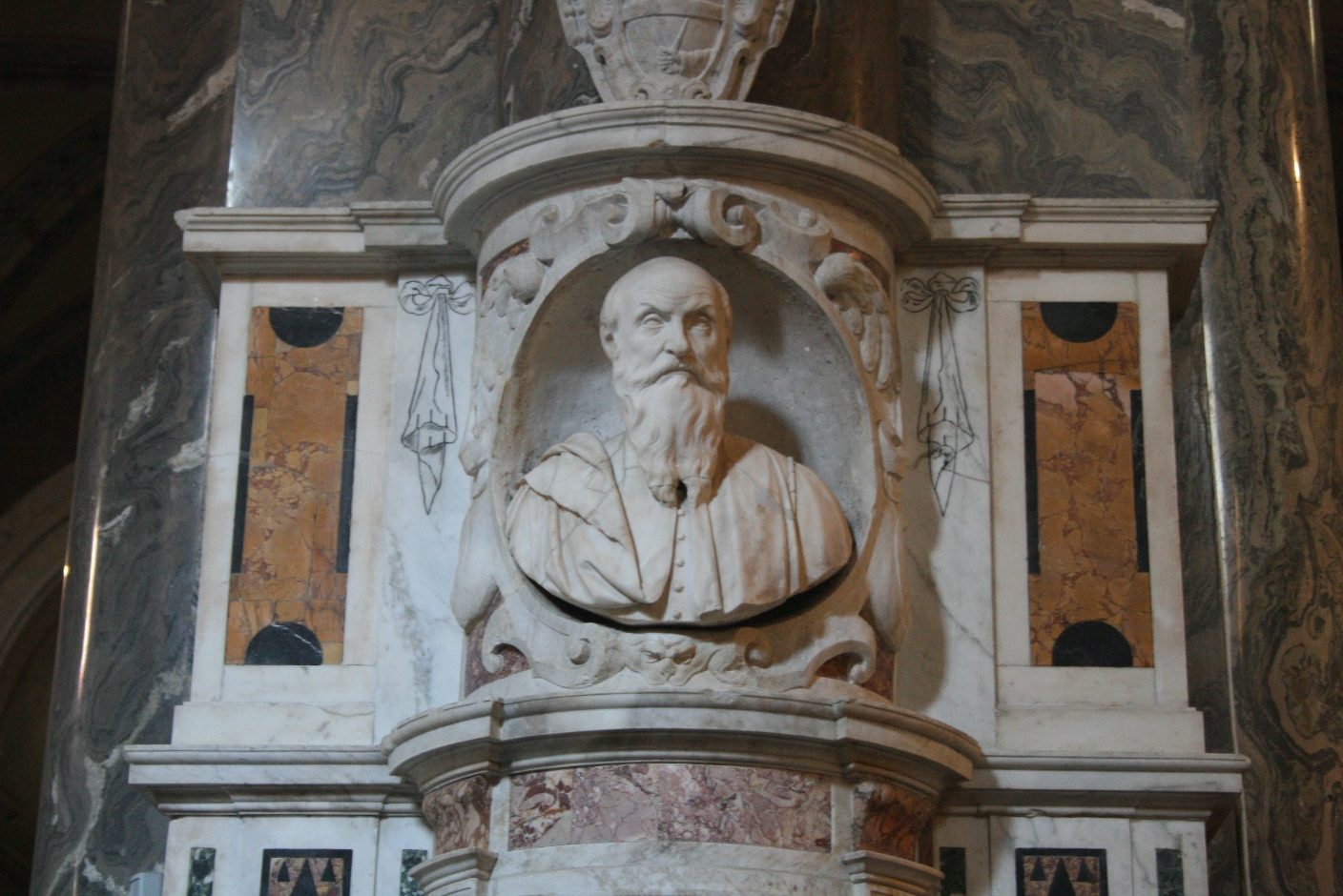 Francesco Ginnasi's funeral monument by Cosimo Di Fazio - 01.JPG